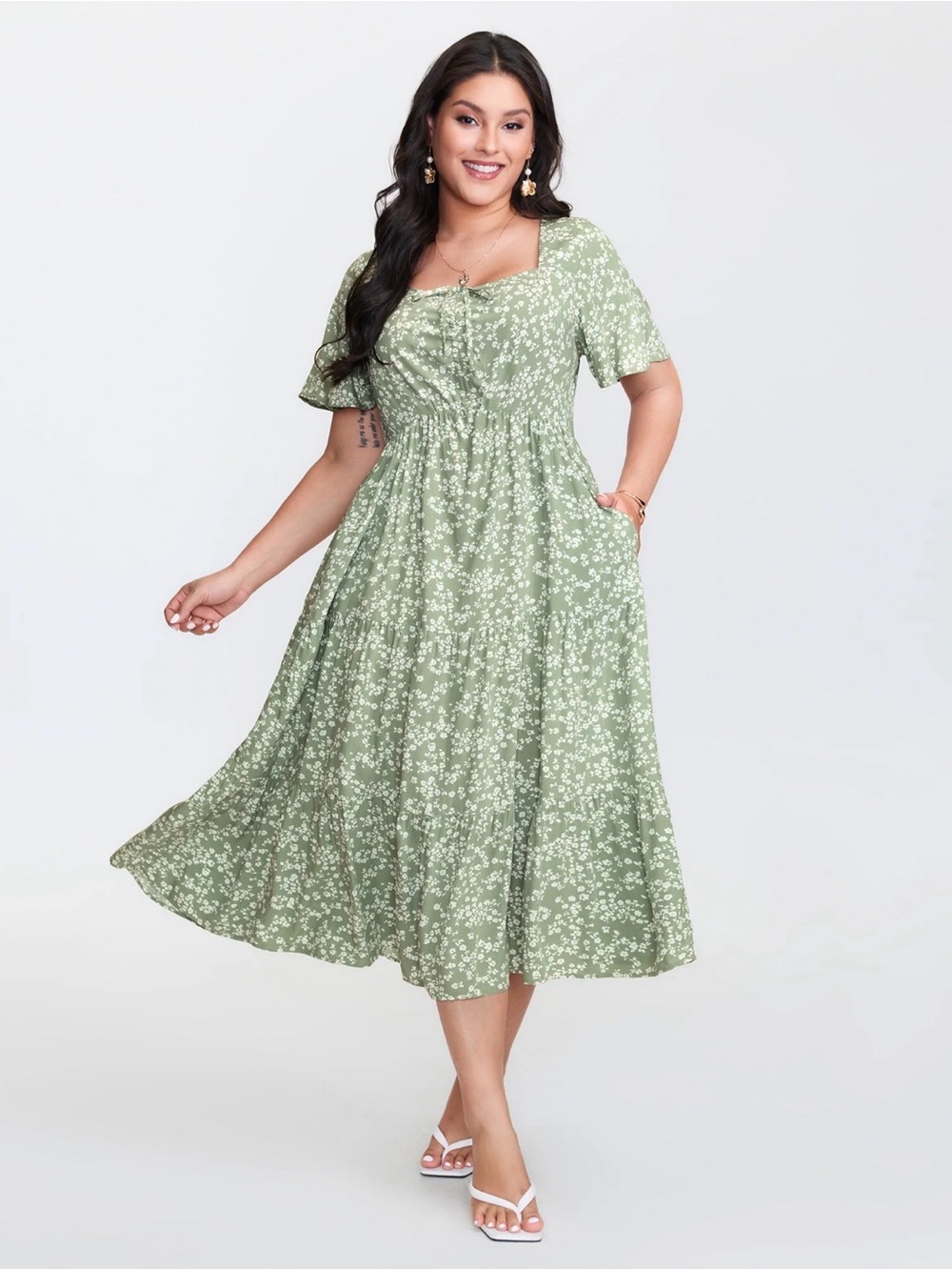 Bloomchic Iitsy Floral Sweetheart Drawstring Pocket Tiered Dress